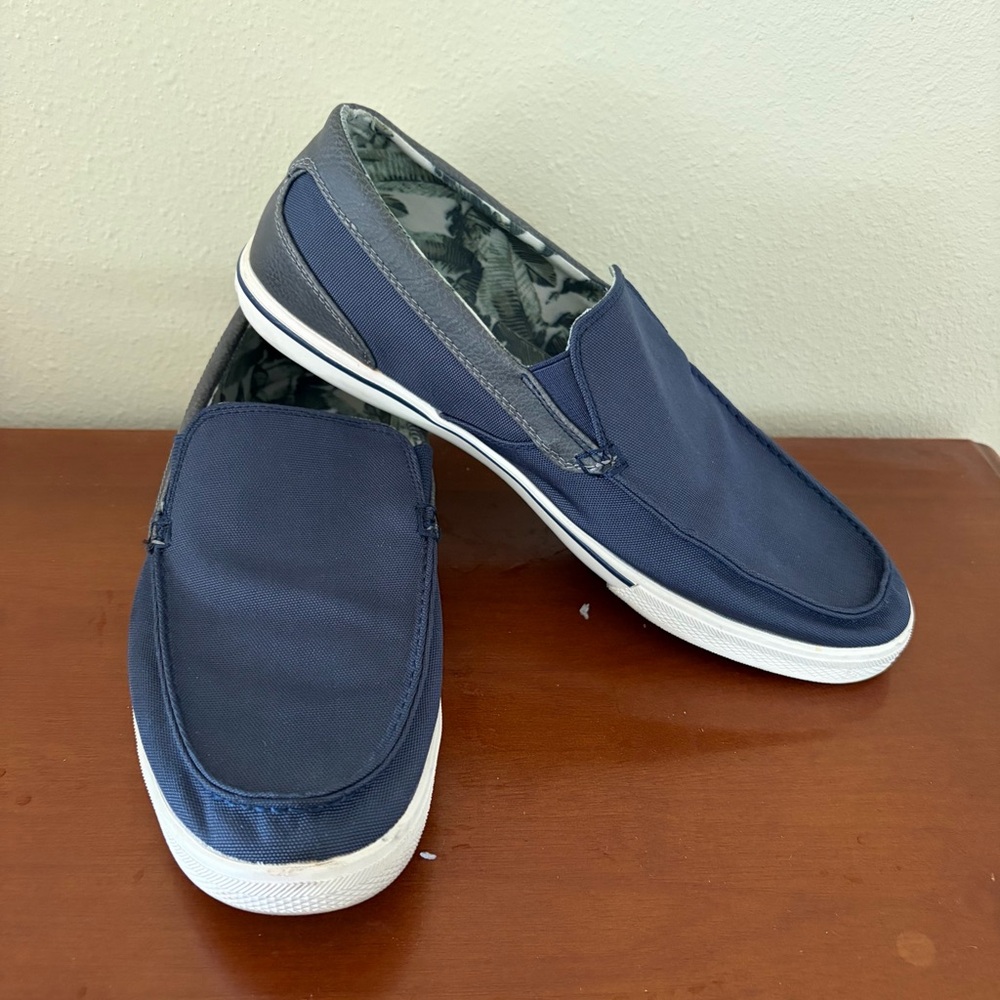 Tommy Bahama Slip On Loafers Mens 10 Navy Canvas Gray Trim Nautical‎ Boat Shoes